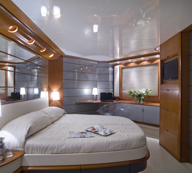 LOW BLOW Yacht Charter Details, Baia Atlantica 78 | CHARTERWORLD Luxury ...